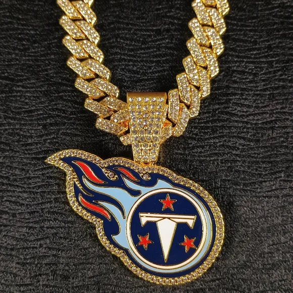 NFL Tennessee Titans 20 Inch Necklace Pendant Cuban Chain Link Football Jewelry - Picture 1 of 6
